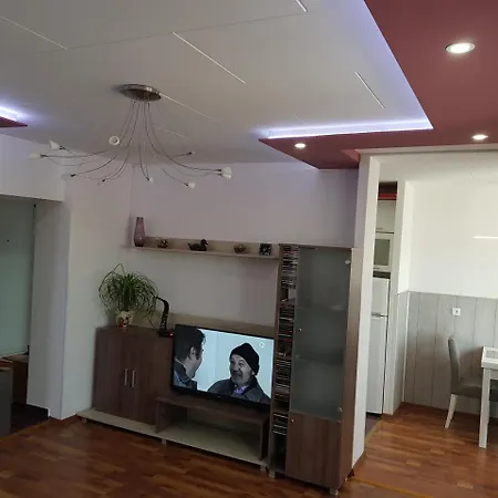 Apartman Nikol Stan Na Dan 公寓 *